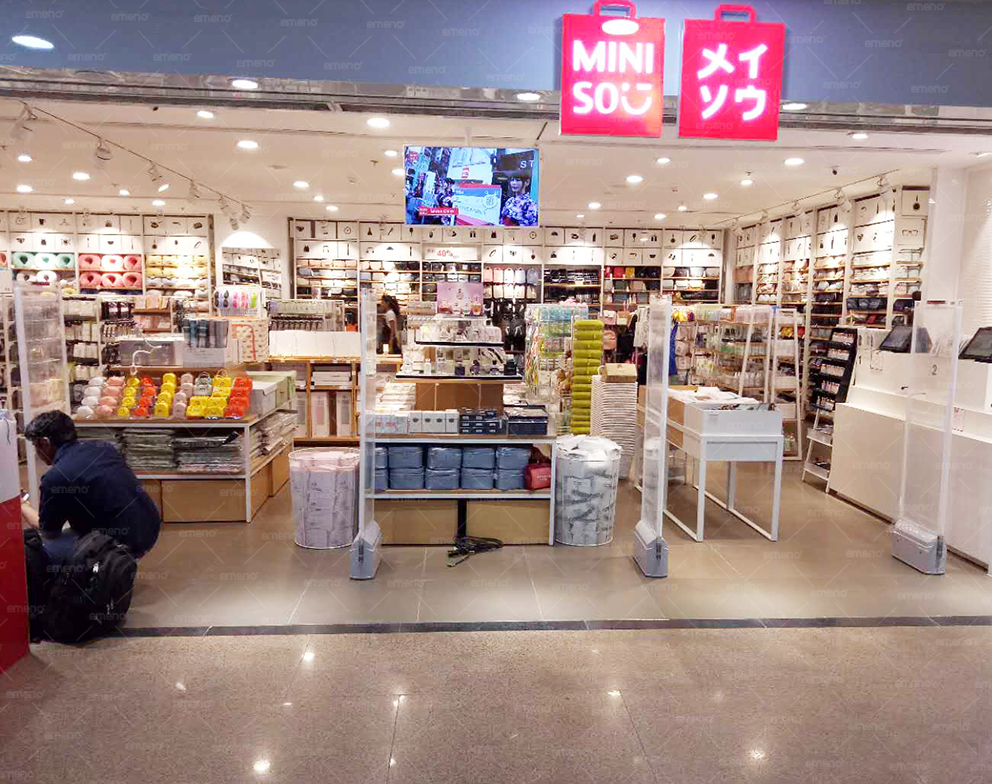 MINISO精品店安裝立方美AM7806防盜門